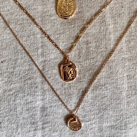 PrettyLittleThing Jewelry - ‼️BOGO SALE‼️ Multiple Layer Gold Chain Penny Pendant Necklace